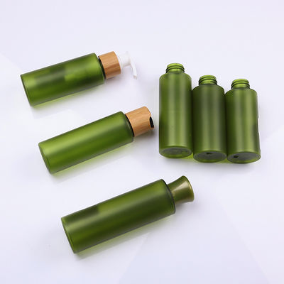 Empacotamento cosmético de bambu do skincare amigável de Eco com a garrafa verde do ANIMAL DE ESTIMAÇÃO