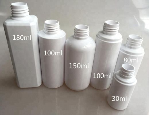 O cosmético plástico do ANIMAL DE ESTIMAÇÃO ajusta a garrafa de água dos cuidados com a pele da garrafa com o tampão de bambu de madeira